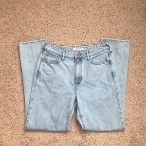 PacSun High Rise Light Wash Mom Jean
